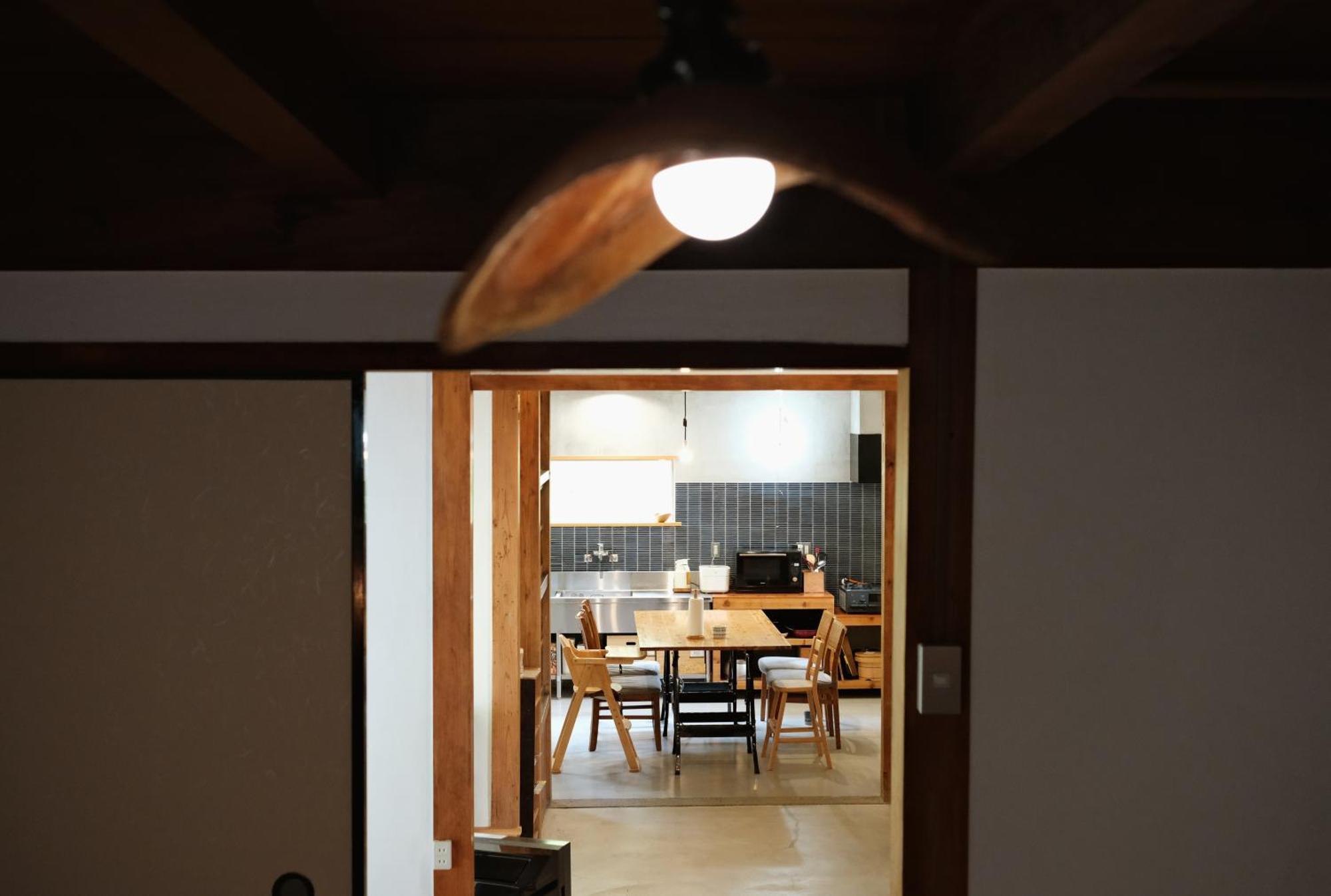 猫と図書館のある宿 草地家 Kusachike Minamiawaji Esterno foto